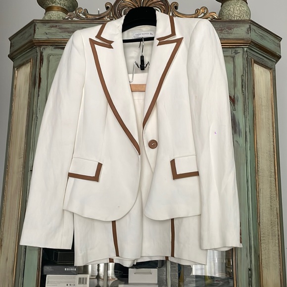 Beautiful linen suit white with brown leather accents by Zara - Picture 1 of 3